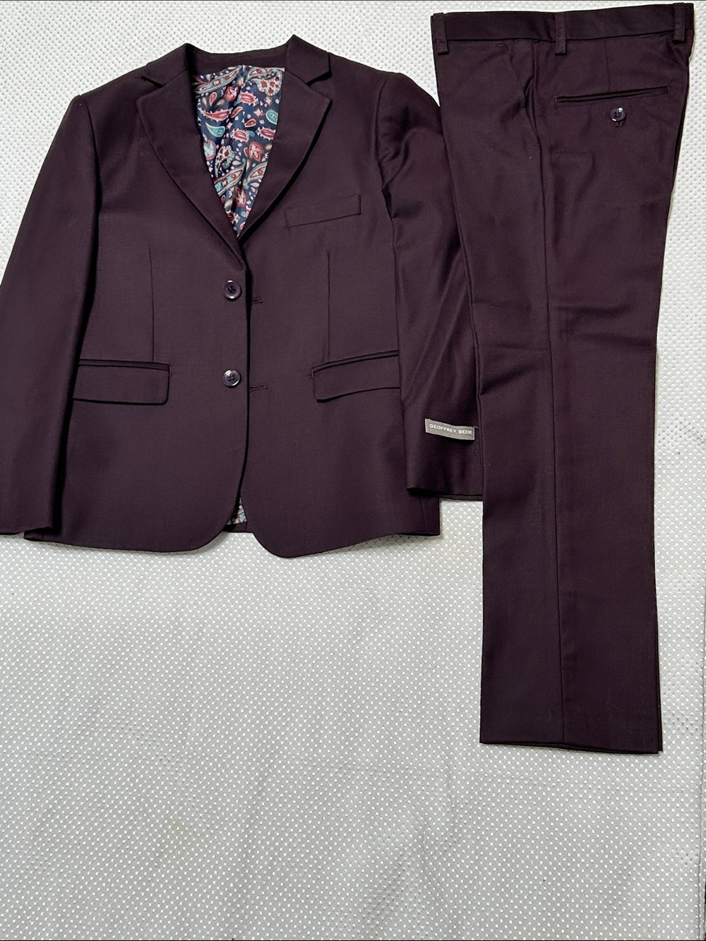 Geoffrey Beene 5 pc Plum Boys' Suit w vest, shirt & tie. NWT - Picture 6 of 6